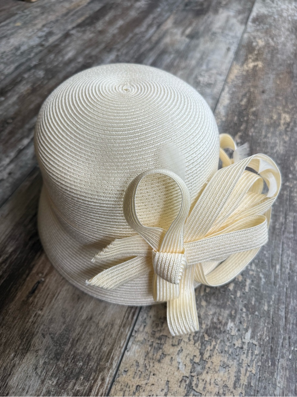 Vintage ivory fancy cloche Hat by fine millenary collection by August access